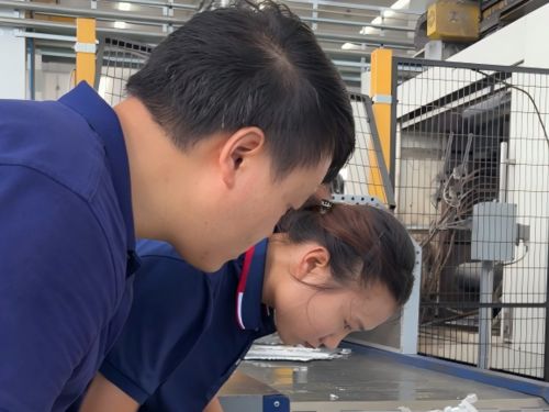 Tin tức công ty mới nhất về Sweltering Heat Can’t Deter Enthusiasm: EMT’s 