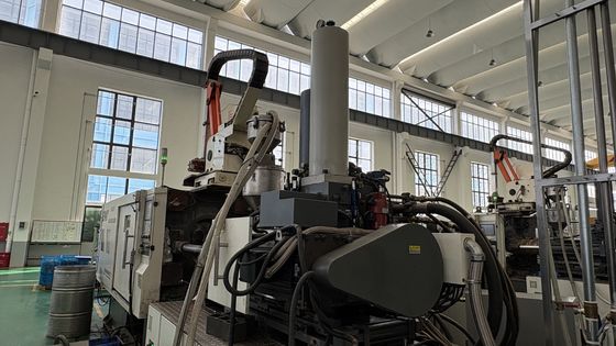 Giá tốt. Thixomolding Technology Magnesium Alloy Die Casting Machine with 5000 KN Clamping Force and 10-285rpm Screw Speed for 50Hz Power Supply trực tuyến