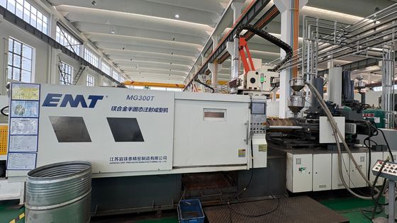 Giá tốt. PLC Control System Magnesium Alloy Die Casting Machine with 380V/50Hz Power and 550 KW Total Electric Capacity for Customized Production trực tuyến