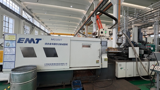 Giá tốt. 3000kN Máy đúc cao độ linh hoạt hợp kim magiê cho các bộ phận chính xác nhỏ và các thành phần cấu trúc lớn trực tuyến